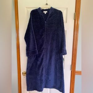 NWT Miss Elaine Housecoat Size
